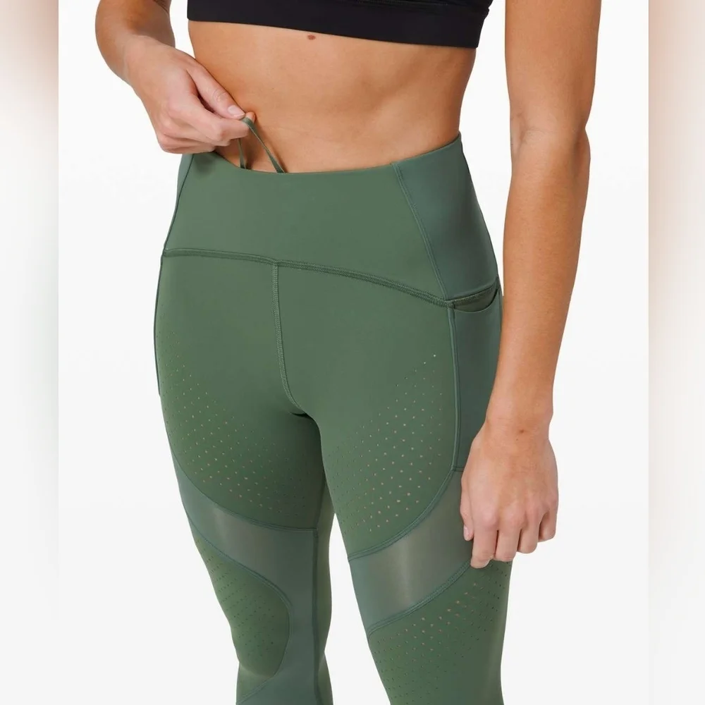 Lululemon Uncovered Strength High-Rise Crop 23